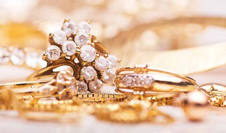 Discover the Glamour of Luxury Jewelry Collections